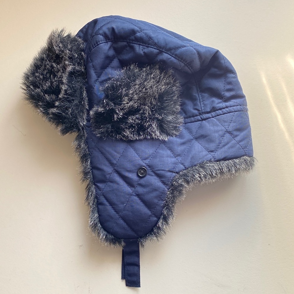 🏷️Place Quilted Navy Hat with Faux Fur